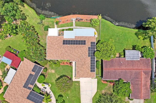 10681 SEMINOLE FOREST STREET E, Seminole, FL 33778