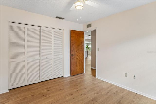 10681 SEMINOLE FOREST STREET E, Seminole, FL 33778