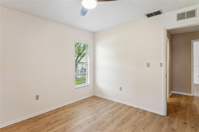 10681 SEMINOLE FOREST STREET E, Seminole, FL 33778