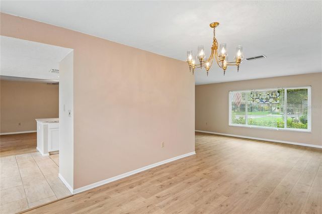 10681 SEMINOLE FOREST STREET E, Seminole, FL 33778
