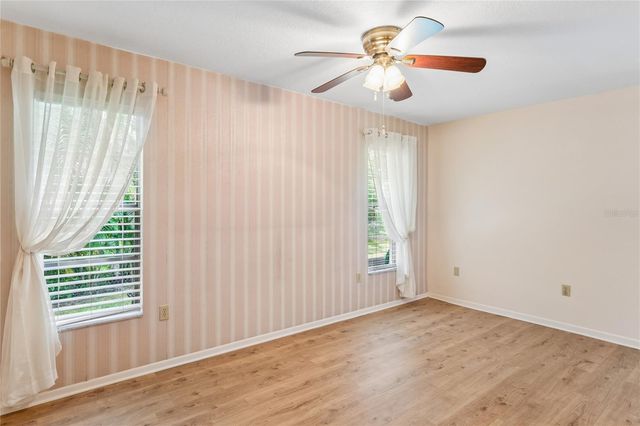 10681 SEMINOLE FOREST STREET E, Seminole, FL 33778