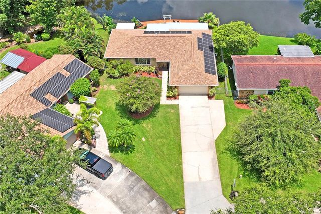 10681 SEMINOLE FOREST STREET E, Seminole, FL 33778