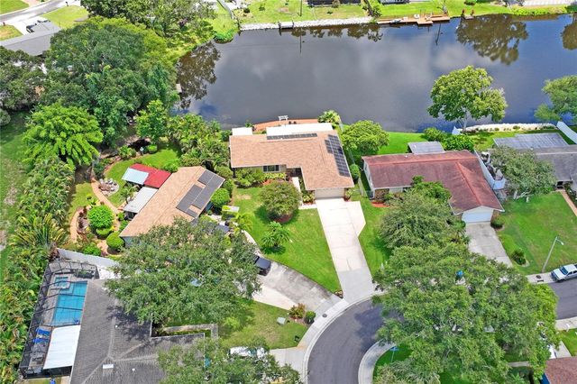10681 SEMINOLE FOREST STREET E, Seminole, FL 33778