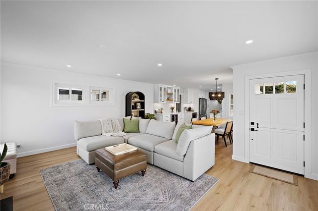 226 La Jolla, Newport Beach, CA 92663