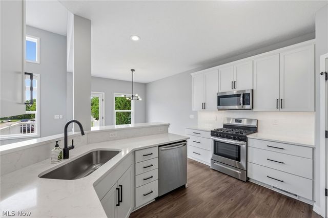 9470 Aquila Court, Broadview Heights, OH 44147