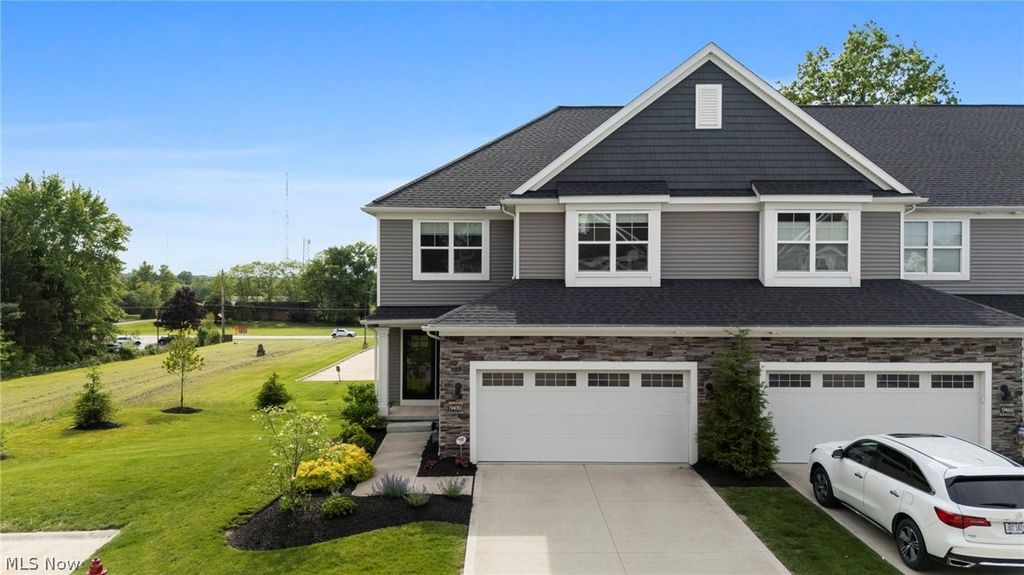 9470 Aquila Court, Broadview Heights, OH 44147