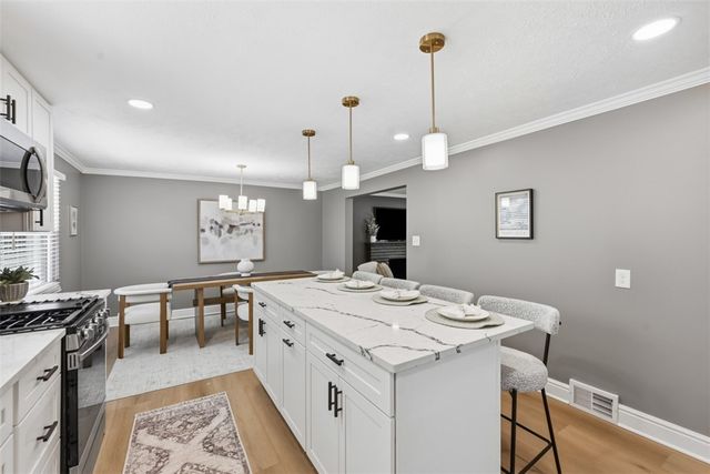 4433 Coleridge St, Stanton Heights, PA 15201