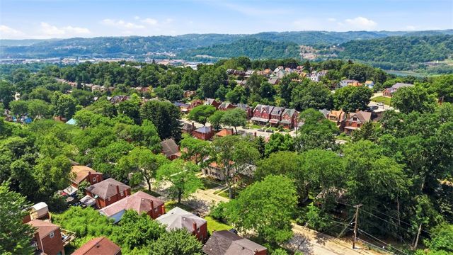 4433 Coleridge St, Stanton Heights, PA 15201