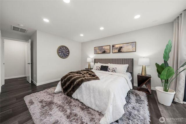 5643 16th Avenue SW, Seattle, WA 98106