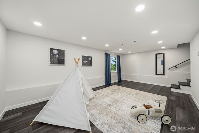 5643 16th Avenue SW, Seattle, WA 98106