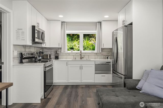 5643 16th Avenue SW, Seattle, WA 98106
