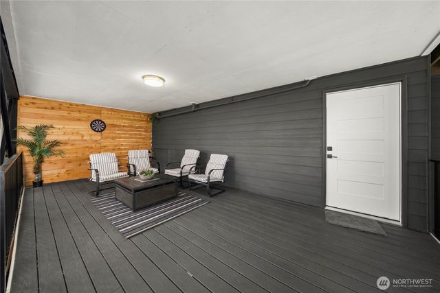 5643 16th Avenue SW, Seattle, WA 98106