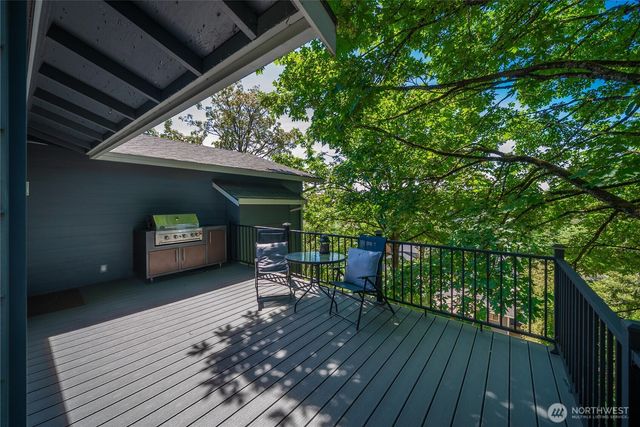 5643 16th Avenue SW, Seattle, WA 98106