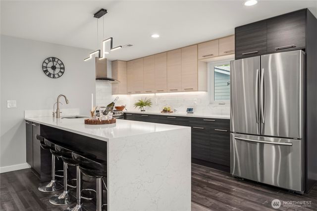 5643 16th Avenue SW, Seattle, WA 98106