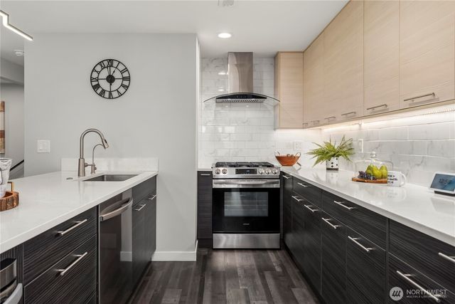 5643 16th Avenue SW, Seattle, WA 98106