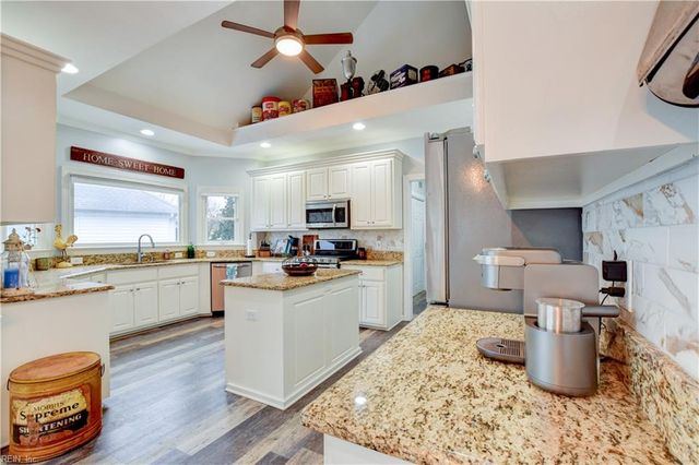 801 Keeling DR, Chesapeake, VA 23322