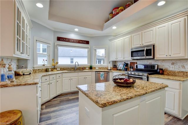 801 Keeling DR, Chesapeake, VA 23322