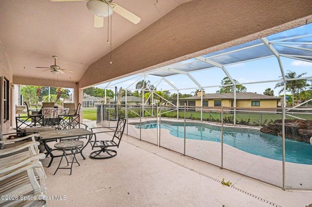 974 Pebble Avenue NE, Palm Bay, FL 32907