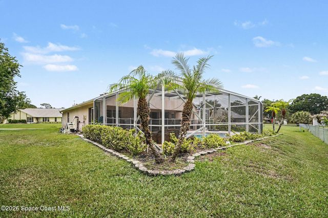 974 Pebble Avenue NE, Palm Bay, FL 32907
