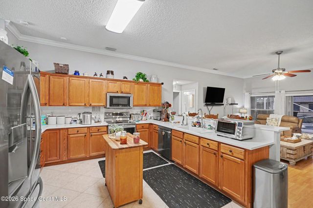 974 Pebble Avenue NE, Palm Bay, FL 32907