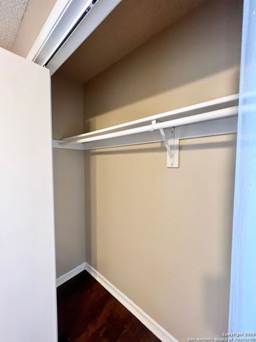 4545 Hoeneke St Apt 103, Kirby, TX 78219