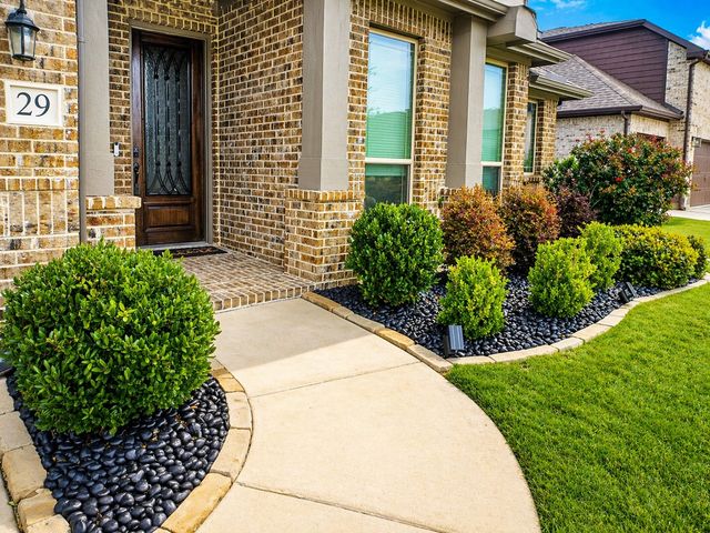 129 Fire berry Drive, Glenn Heights, TX 75154