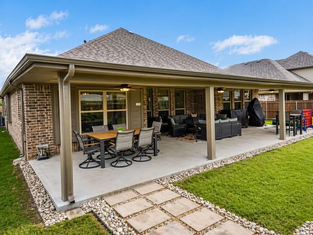 129 Fire berry Drive, Glenn Heights, TX 75154