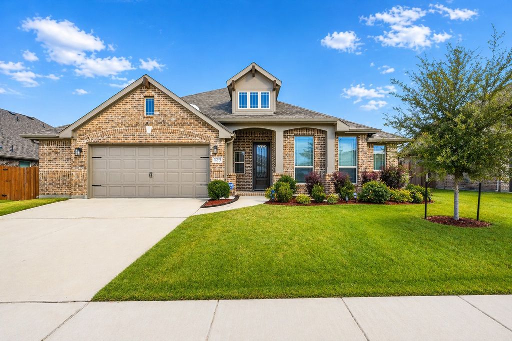 129 Fire berry Drive, Glenn Heights, TX 75154