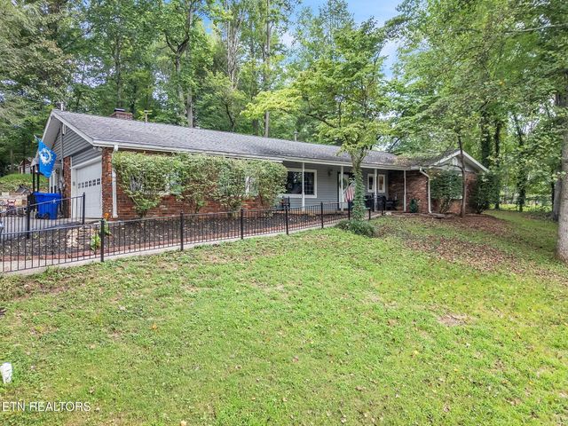 1046 W Outer Drive, Oak Ridge, TN 37830