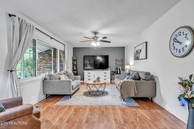 1046 W Outer Drive, Oak Ridge, TN 37830