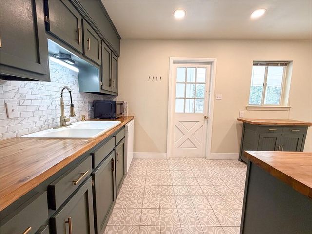 220 Ennis Street, Saraland, AL 36571