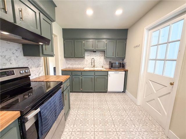 220 Ennis Street, Saraland, AL 36571