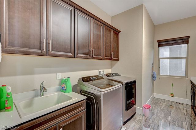 7998 West Ford Avenue, Las Vegas, NV 89113