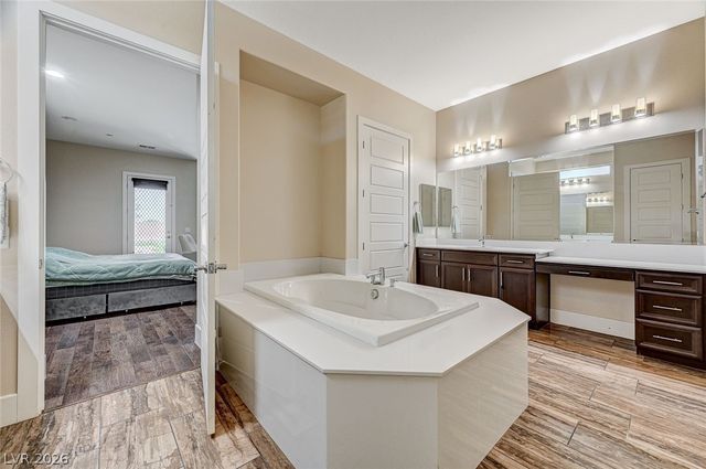 7998 West Ford Avenue, Las Vegas, NV 89113