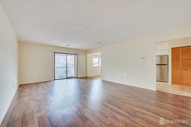 707 Edison Glen Terrace, Edison, NJ 08837