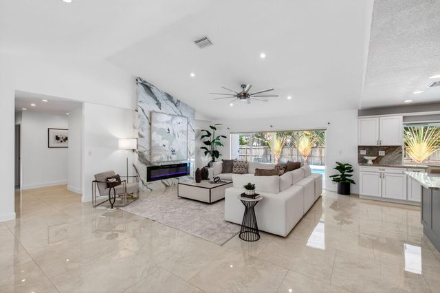 17634 Lake Park Road, Boca Raton, FL 33487