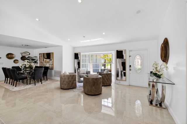 17634 Lake Park Road, Boca Raton, FL 33487