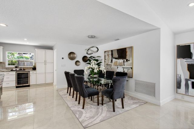 17634 Lake Park Road, Boca Raton, FL 33487