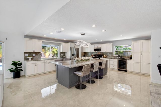 17634 Lake Park Road, Boca Raton, FL 33487
