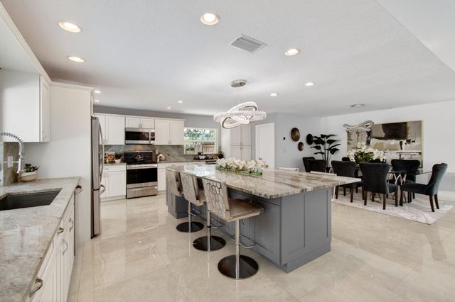 17634 Lake Park Road, Boca Raton, FL 33487