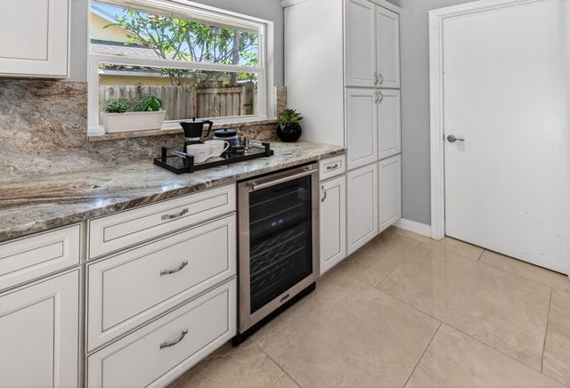 17634 Lake Park Road, Boca Raton, FL 33487