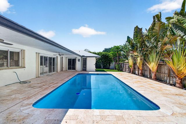 17634 Lake Park Road, Boca Raton, FL 33487