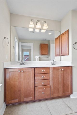 1601 Miriam Ave 202, Austin, TX 78702