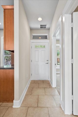 1601 Miriam Ave 202, Austin, TX 78702