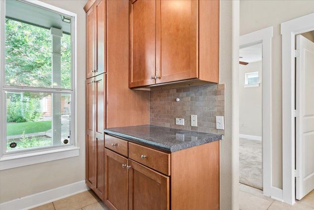 1601 Miriam Ave 202, Austin, TX 78702