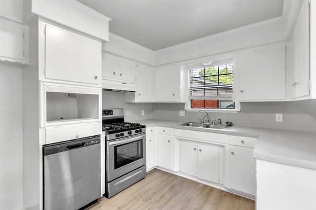 1809 S Birch Avenue, Broken Arrow, OK 74012