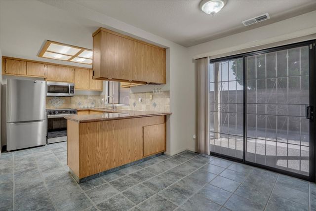 8705 Lianna Ct, Stockton, CA 95209