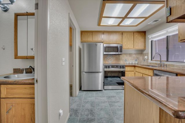 8705 Lianna Ct, Stockton, CA 95209