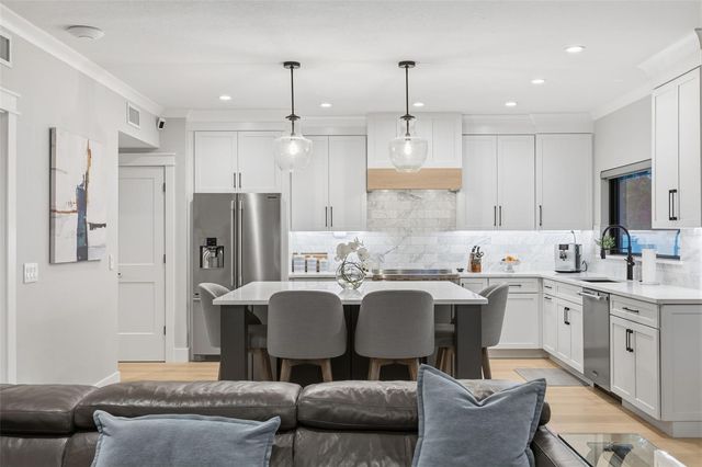 417 S PALOMA PLACE, Tampa, FL 33609