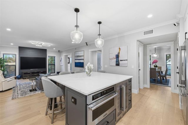 417 S PALOMA PLACE, Tampa, FL 33609